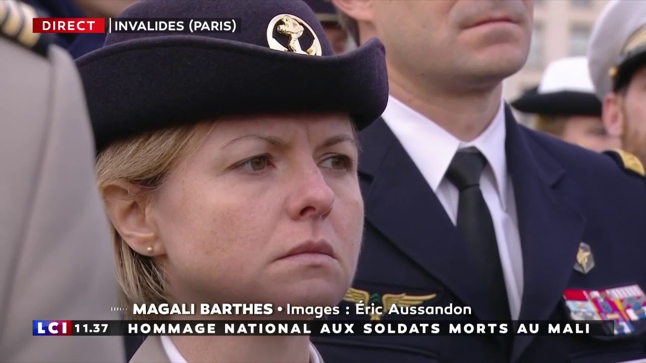 Hommage national aux 13 morts : l'émouvante descente du cortège sur les Invalides