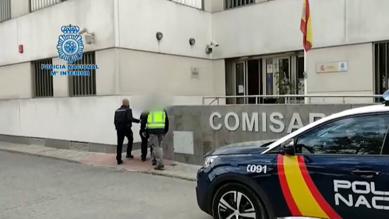 Detienen a los padres de 3 menores por encerrarlos 5 años para evitar su retirada