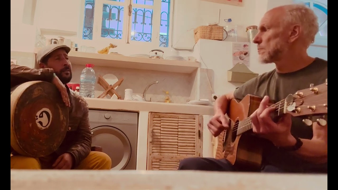 OVERTONE SINGING & SUFI VOICE :  RAVI FREEMAN & ABDUL (VOIX DE VENT) in ESSAOUIRA , MOROCCO