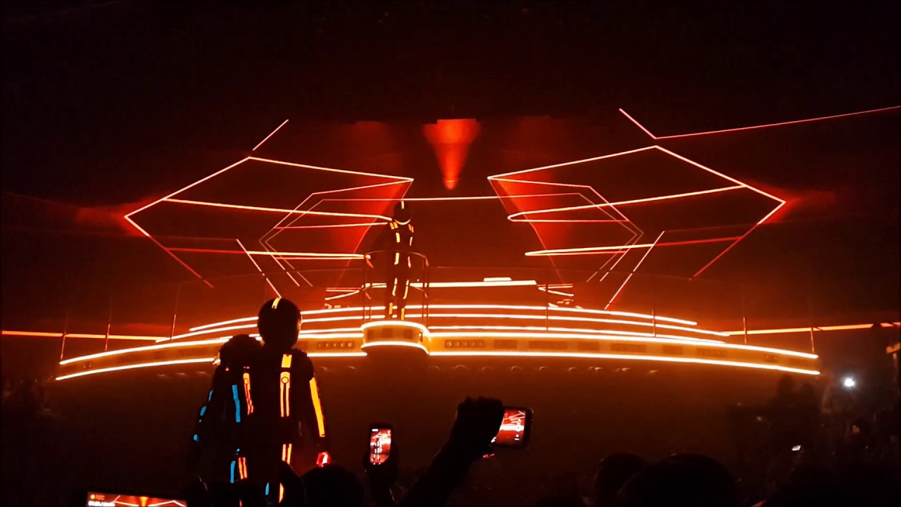 COCO BONGO PUNTA CANA SHOW TRON