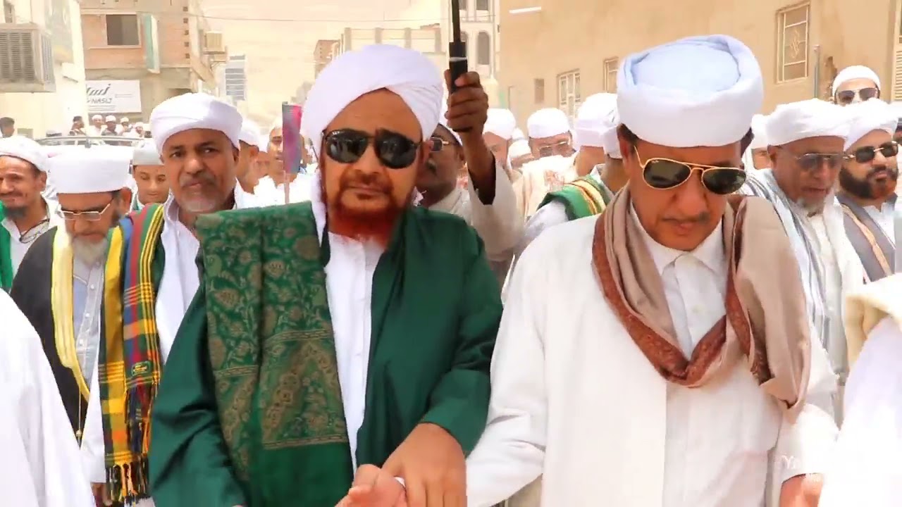 من موكب الطيالة  ضمن فعاليات الاحتفال بالذكرى الخامس والعشرين  لافتتاح دار المصطفى واختتام الدورة
