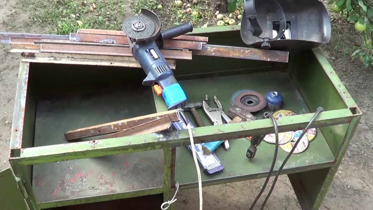 Ремонт слесарного  верстака  - Locksmith workbench .