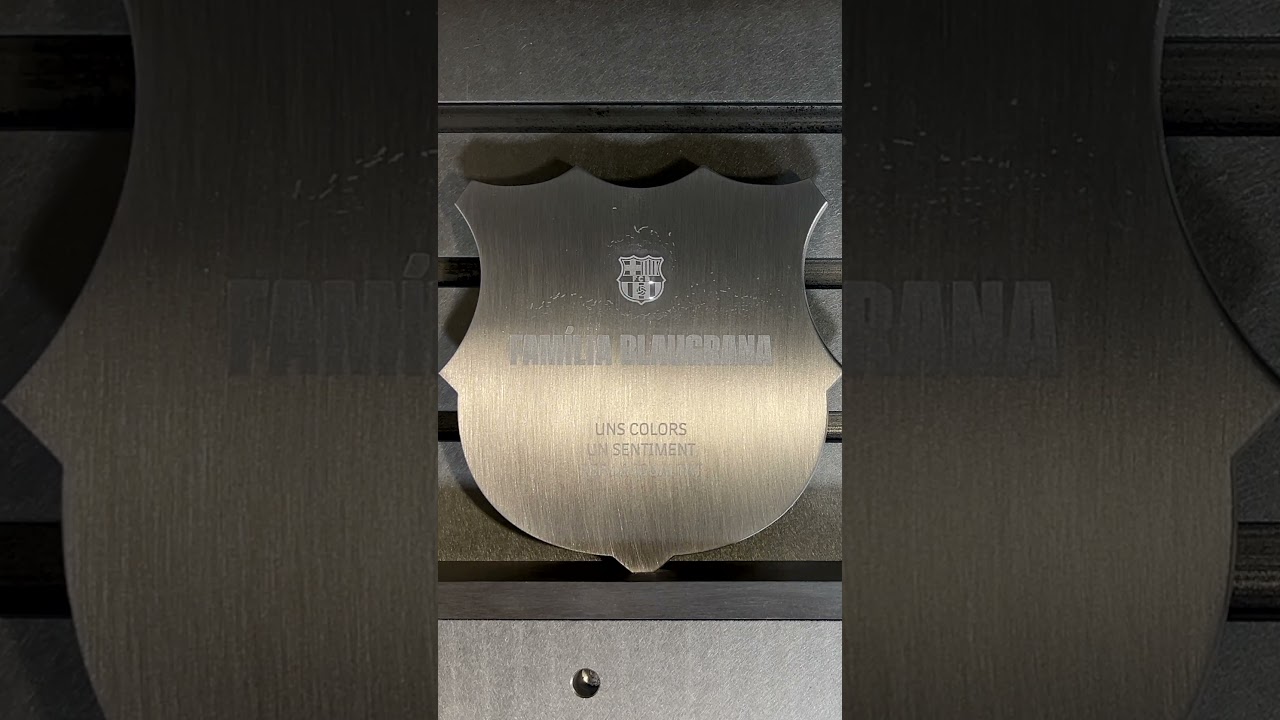 A unique piece that will be presented to 125 women role models in their fields #8M 💙❤💜