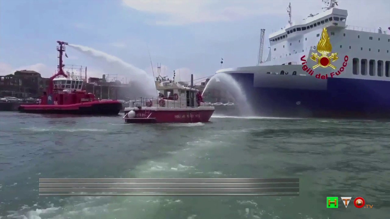 Vigili del Fuoco - Catania, Esercitazione antincendio container su una nave - www.HTO.tv