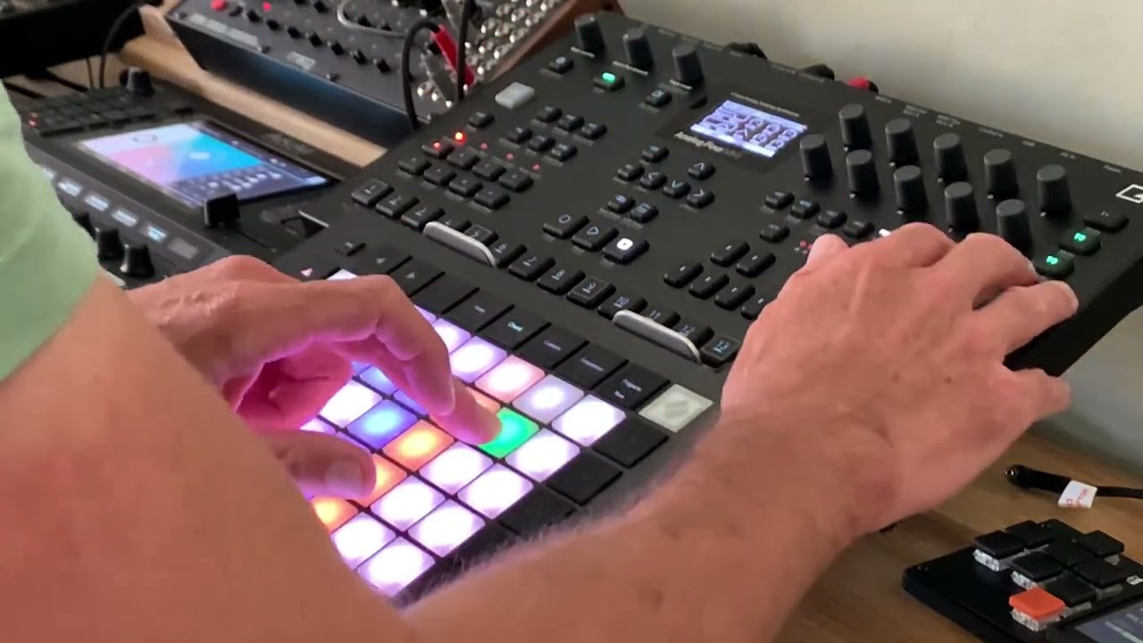 Dub Techno Chords on Analog Four