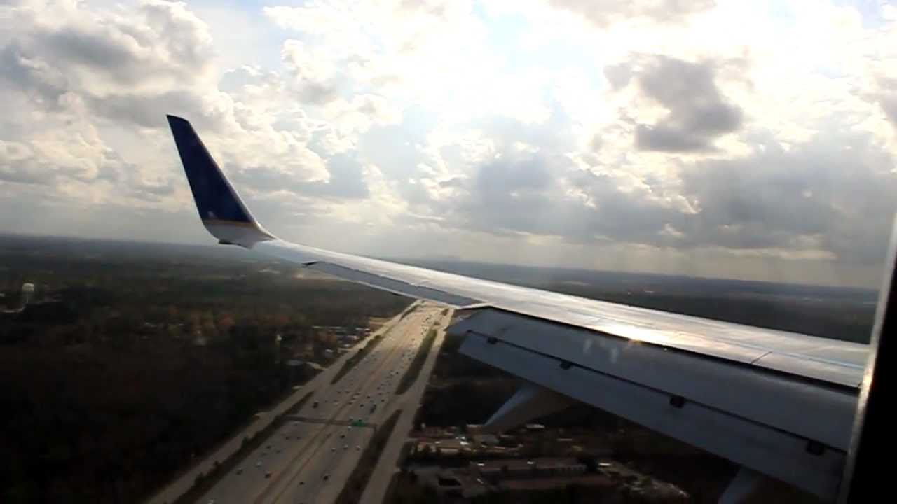 HD United Airlines Boeing 737-900ER landing in Houston