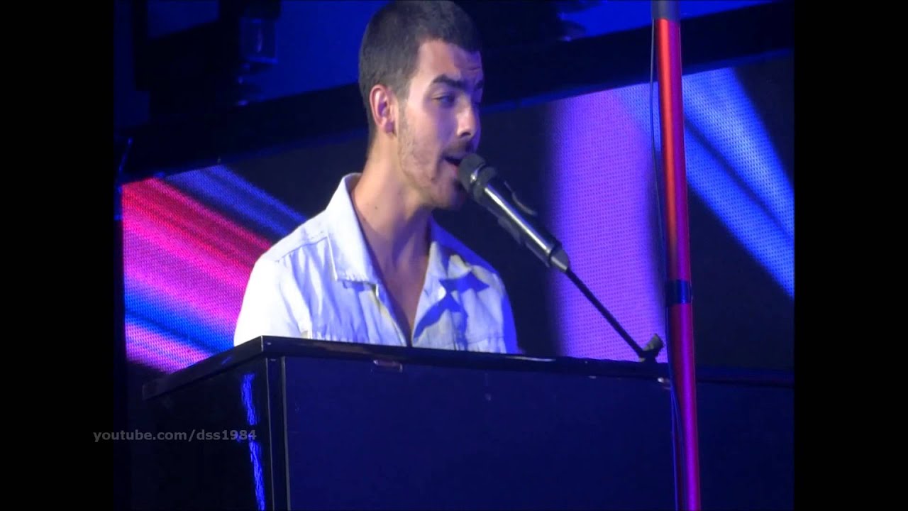 Jonas Brothers - The World (Bristow, VA 7-29-13)