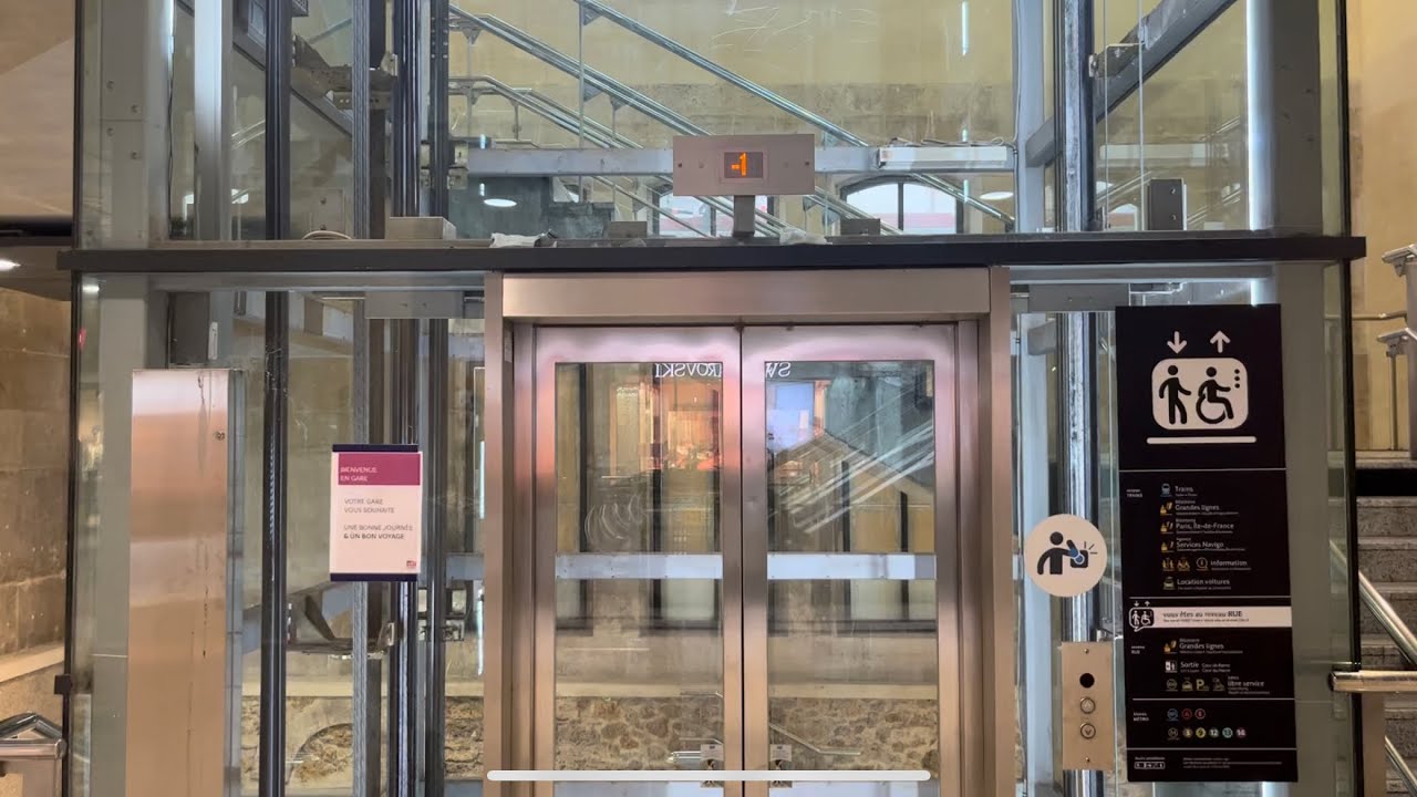 Ascenseur KONE - Gare Saint-Lazare - Paris, France