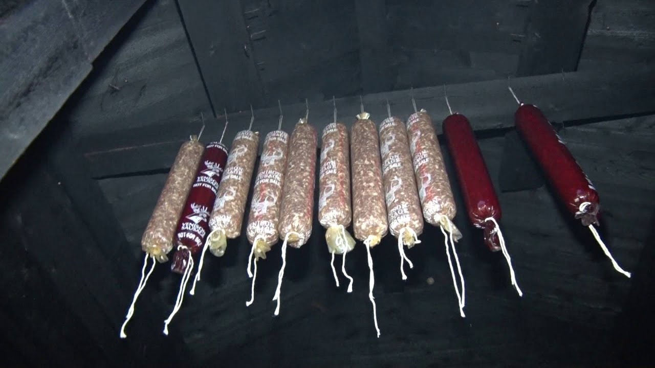 Знакомство с олениной, салями и вяленым мясом в коптильне