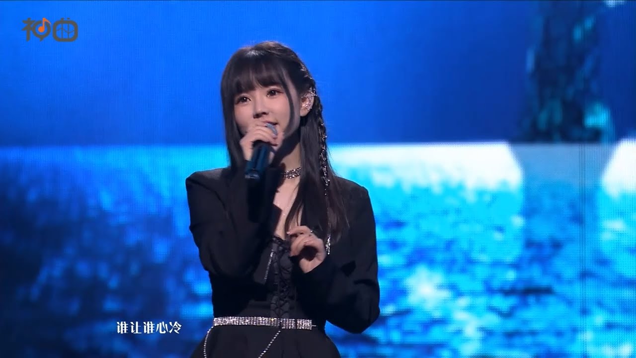 飯思思 - 廣寒宮 - YY神曲 YY 2022年度巔峰盛典「雲母屏風花燭映影深，幻影成繭奈何奴身不由己幾分......」
