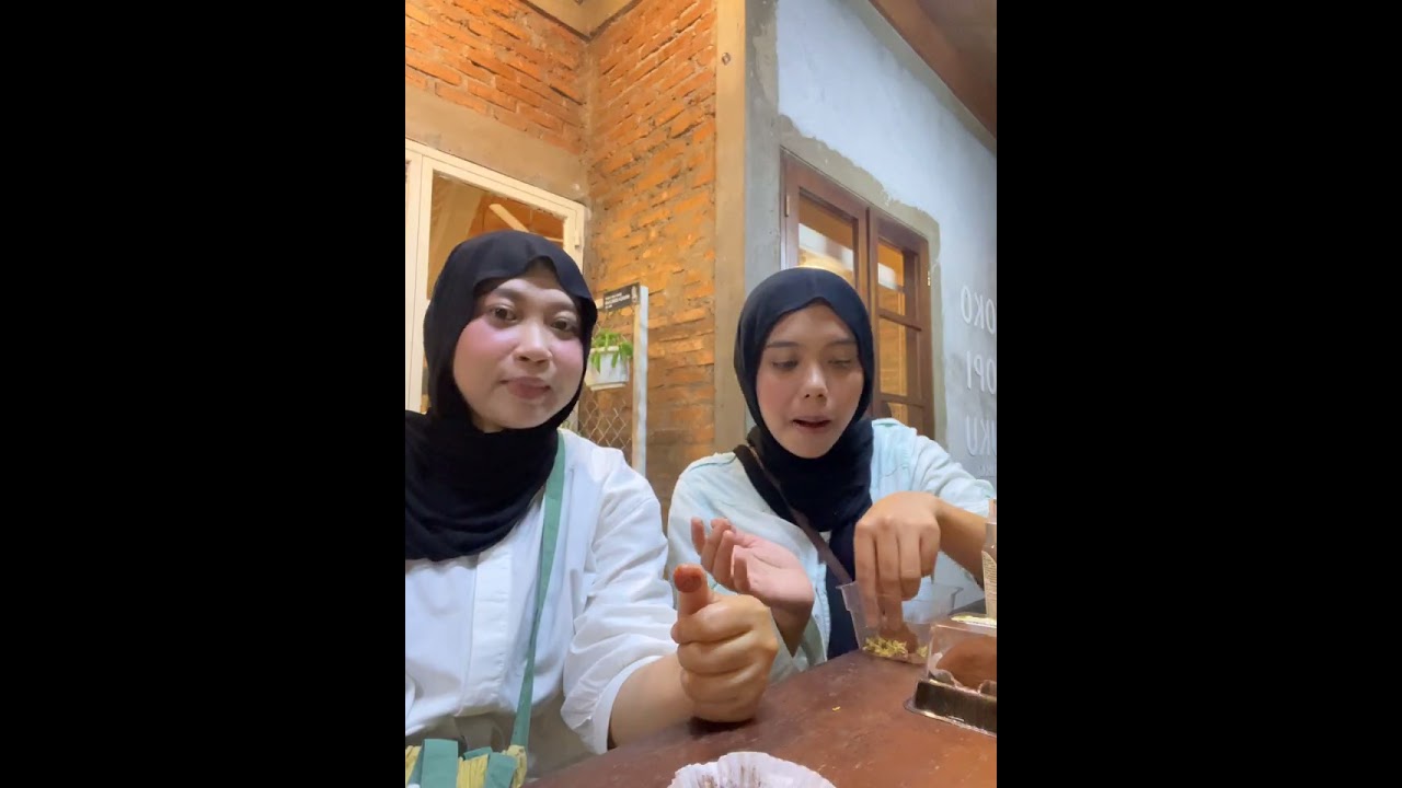 cobain dubai chewy cookie pertama kalii