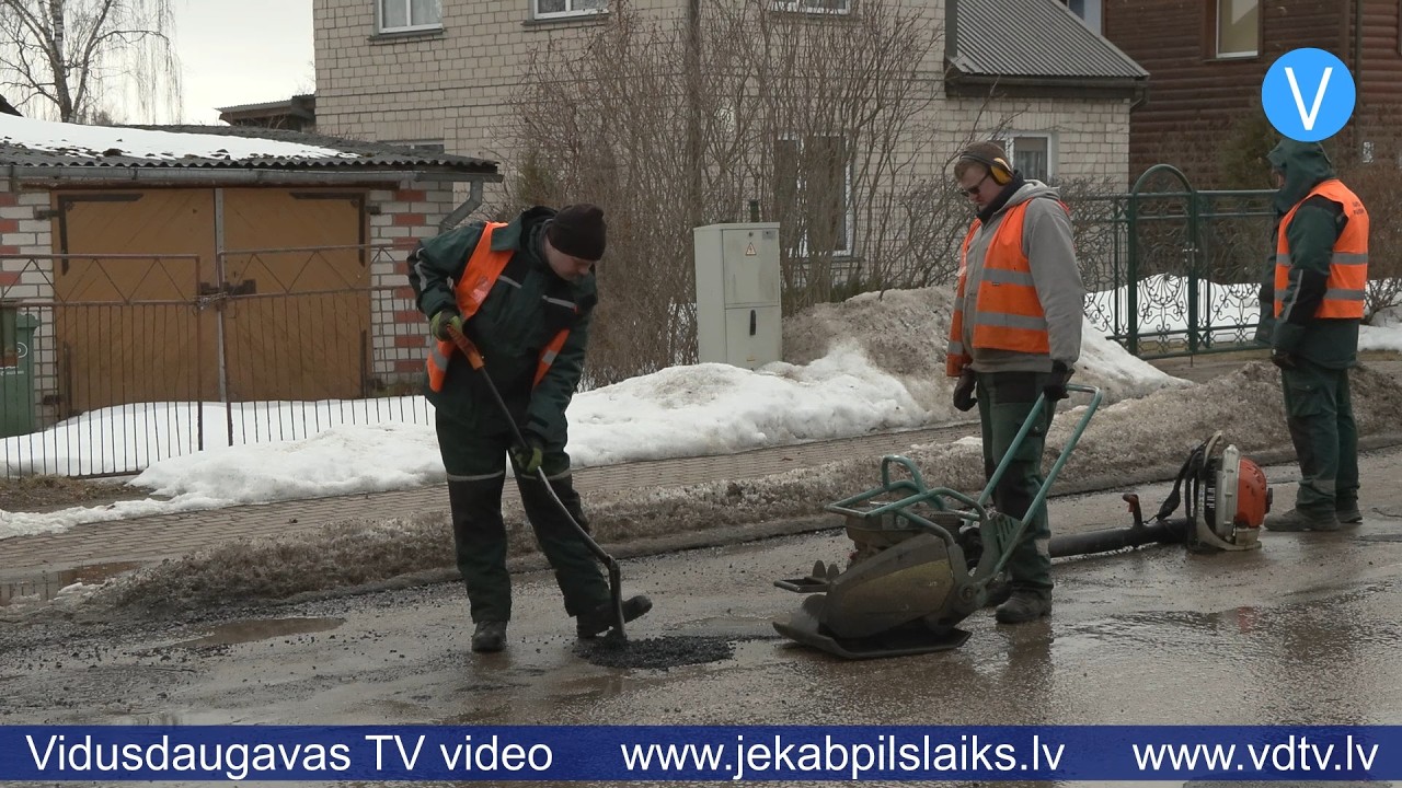 Jēkabpilī aizlāpa bīstamākās bedres un plāno Rīgas ielas atjaunošanu