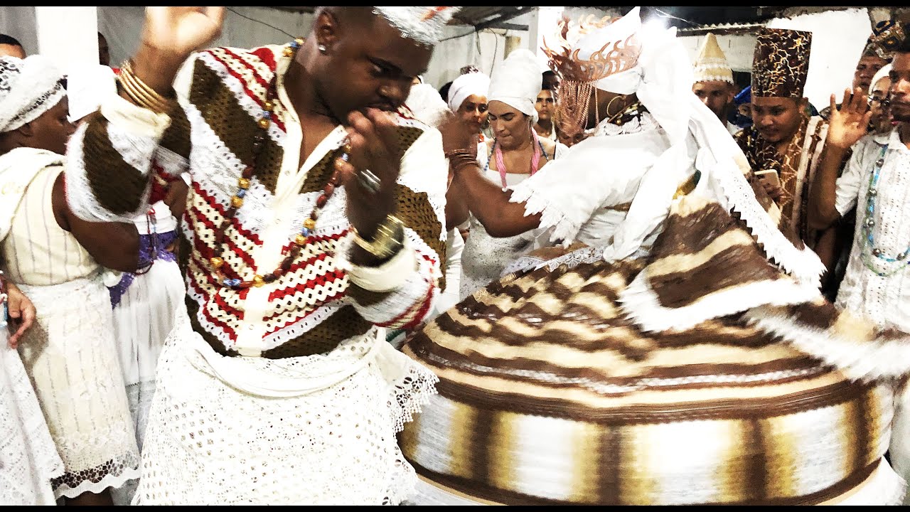 Candomblé - Rum de Oyá Bagan - Odún Ijé de Lucas T'Oyá e Amadocy e Oyê de Adriana de Osumarè