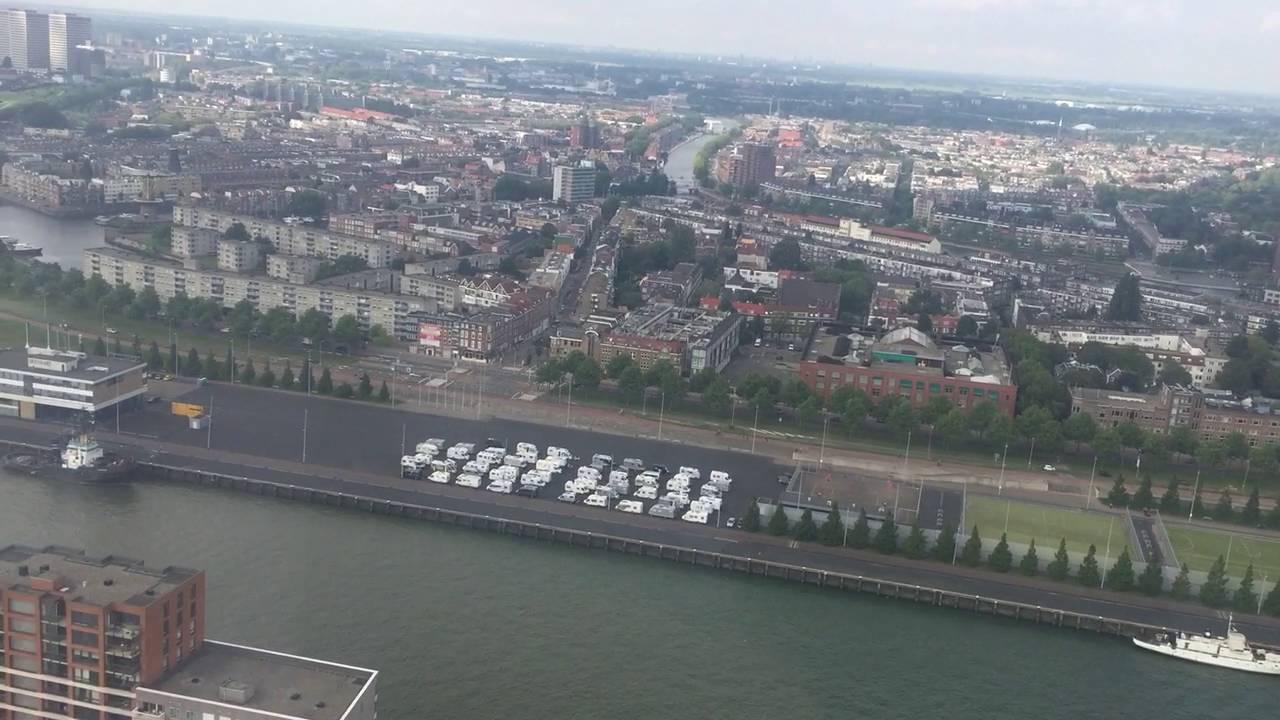 Rondvlucht per helikopter boven Rotterdam