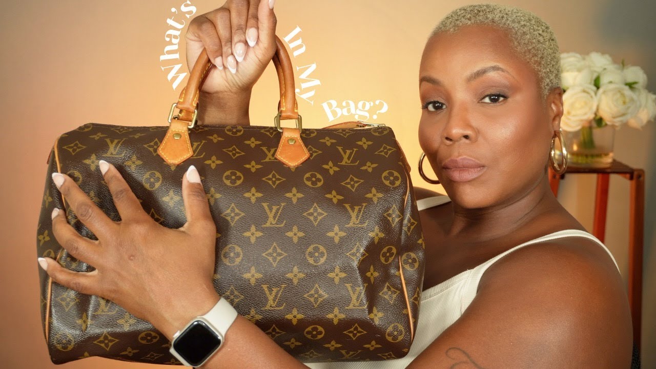 WHAT'S IN MY BAG ✨| Handbag Essentials You Need + How To Organize Your Bag! #organizationtips