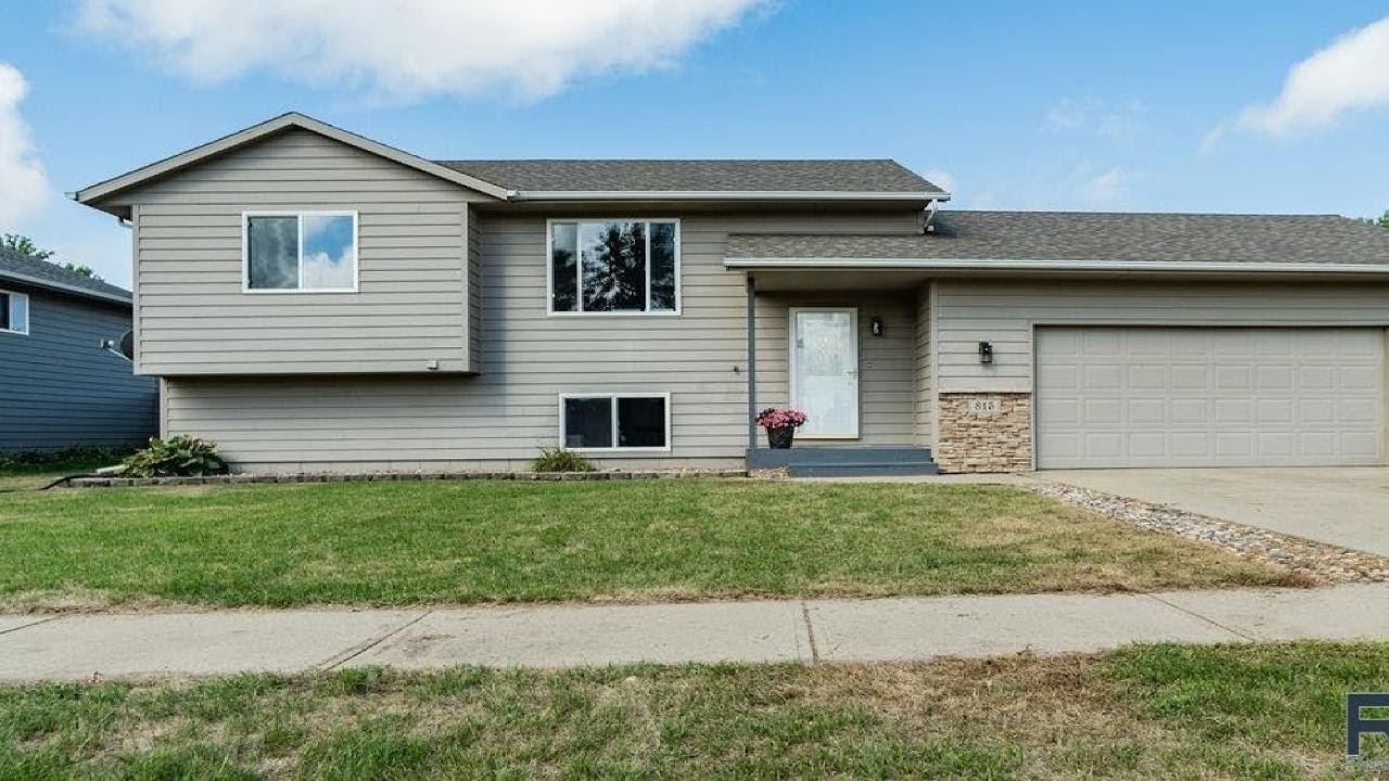 815 Atkins Dr, Tea, SD Presented by Greg Doohen.