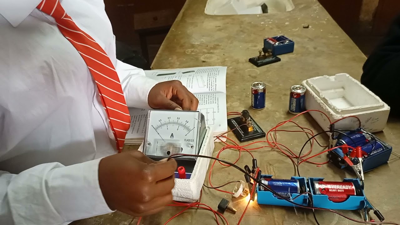 Cells in parallel Arrangement- Victorian girls High (Physics electricity practical)