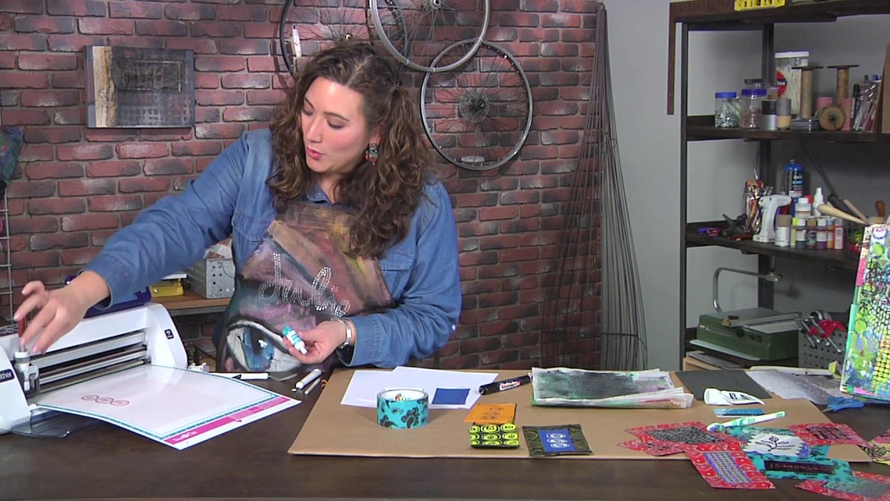 Learn new techniques for silkscreen printing on Make It Artsy with Julie Fei Fan Balzer (212-1)