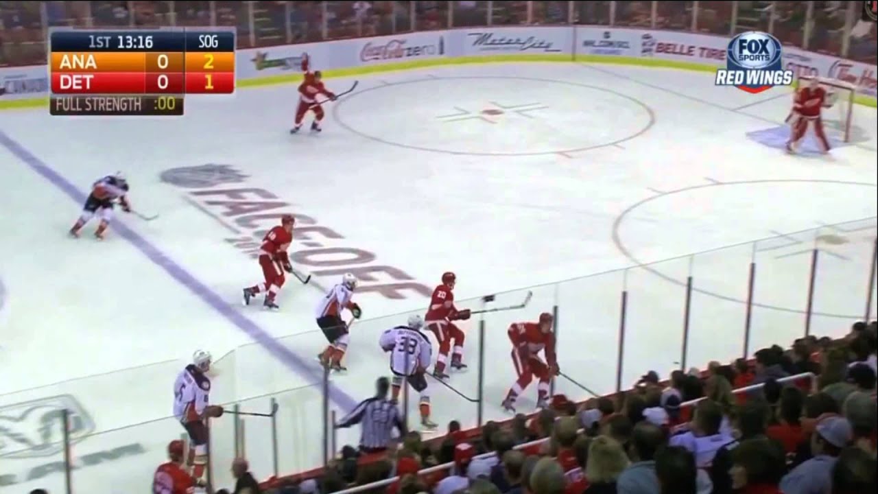 Hockey IQ - Joakim Andersson pays the price and helps out DeKeyser on the PK