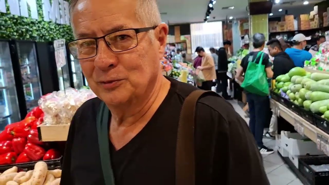 Shopping at BINH MINH Groceries Springvale Market | 2026