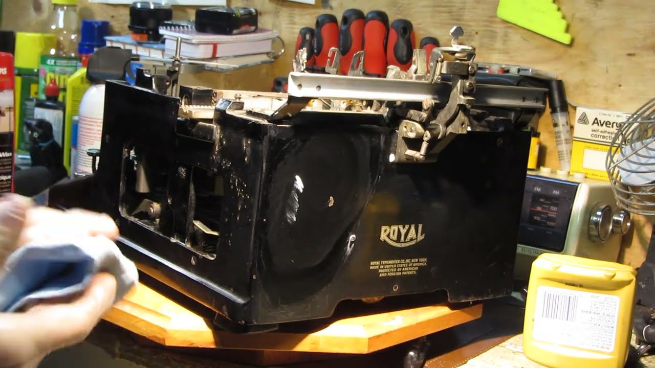Royal KHM - Techniques for Polishing Antique Glossy Black Paint