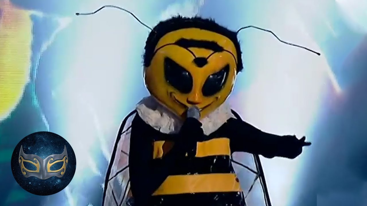 The Bee RAPS 'Lose Yourself' By Eminem | Маскираният певец