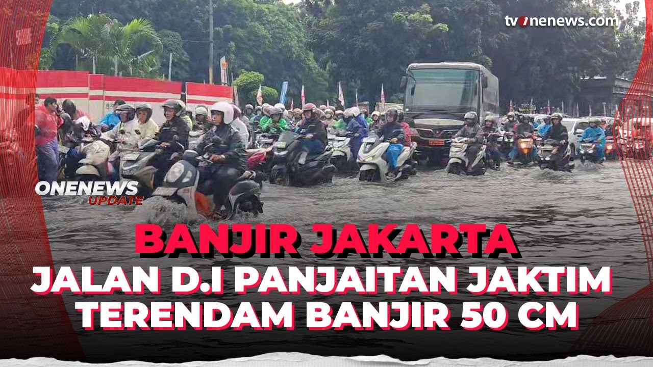 Jalan D.I Panjaitan Terendam Banjir, Lalin Kramat Jati-Pulogadung Macet | OneNews Update