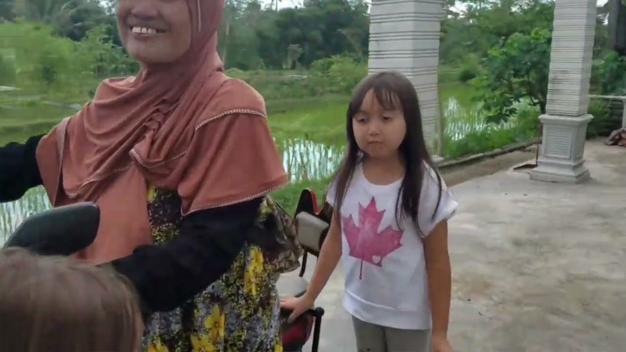 Nikmatul Rosidah saat saat di Desa Blitar