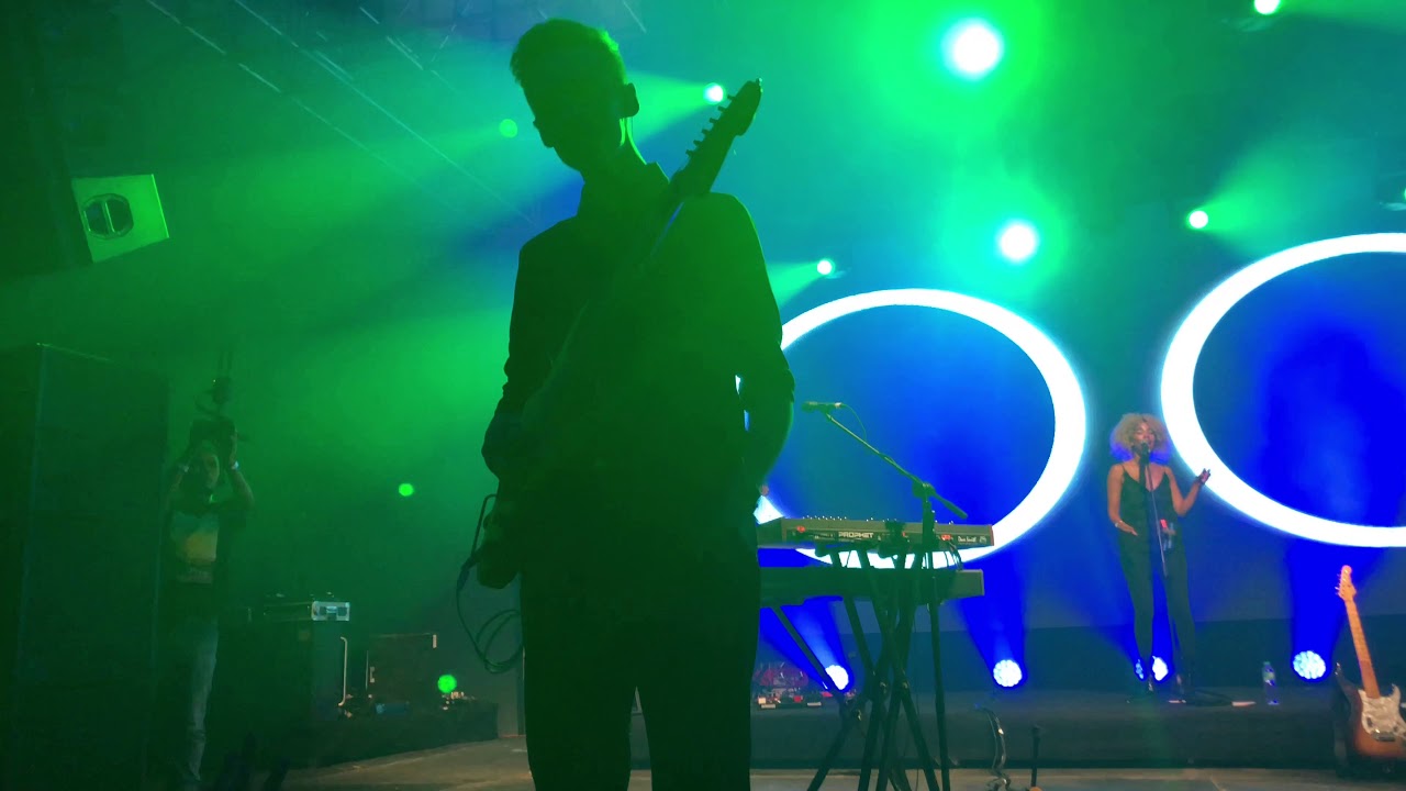 HONNE - Me & You ◑ | Karpos Live 4K