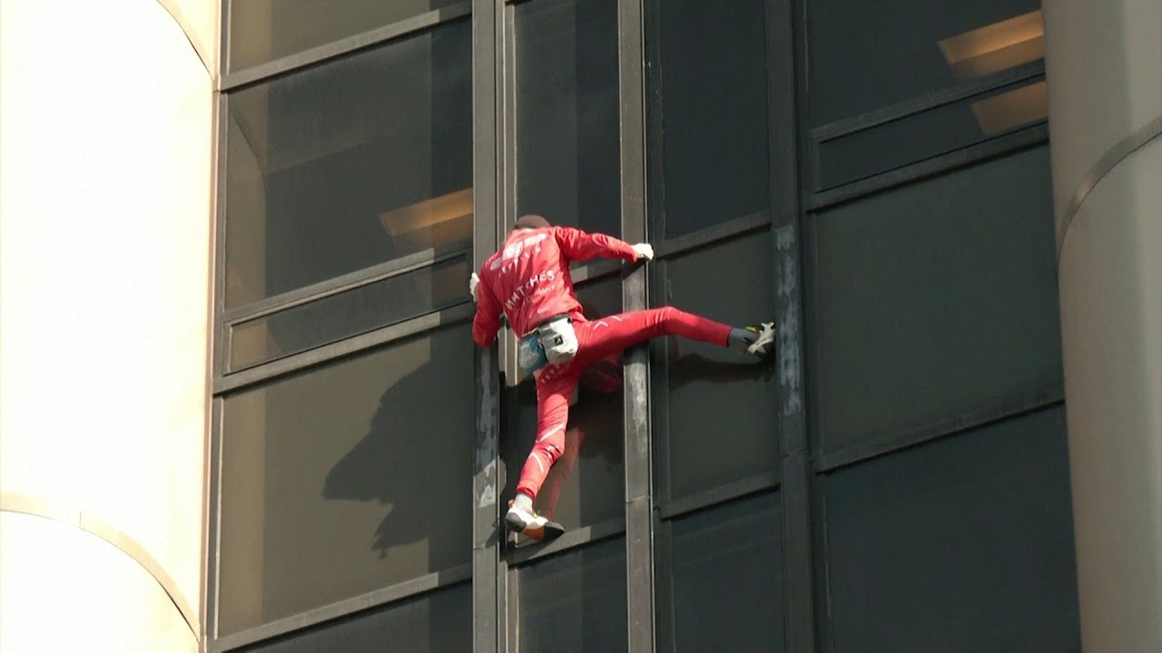 French 'Spiderman' climbs Paris tower