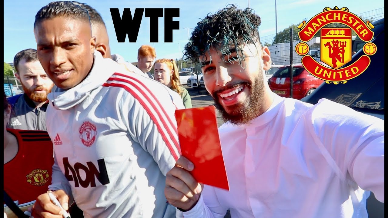 Giving Manchester United Players Red Cards!!!