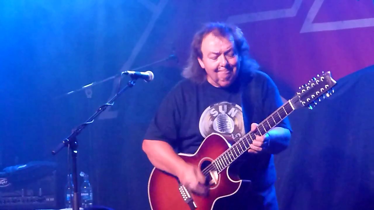 Bernie Marsden plays 