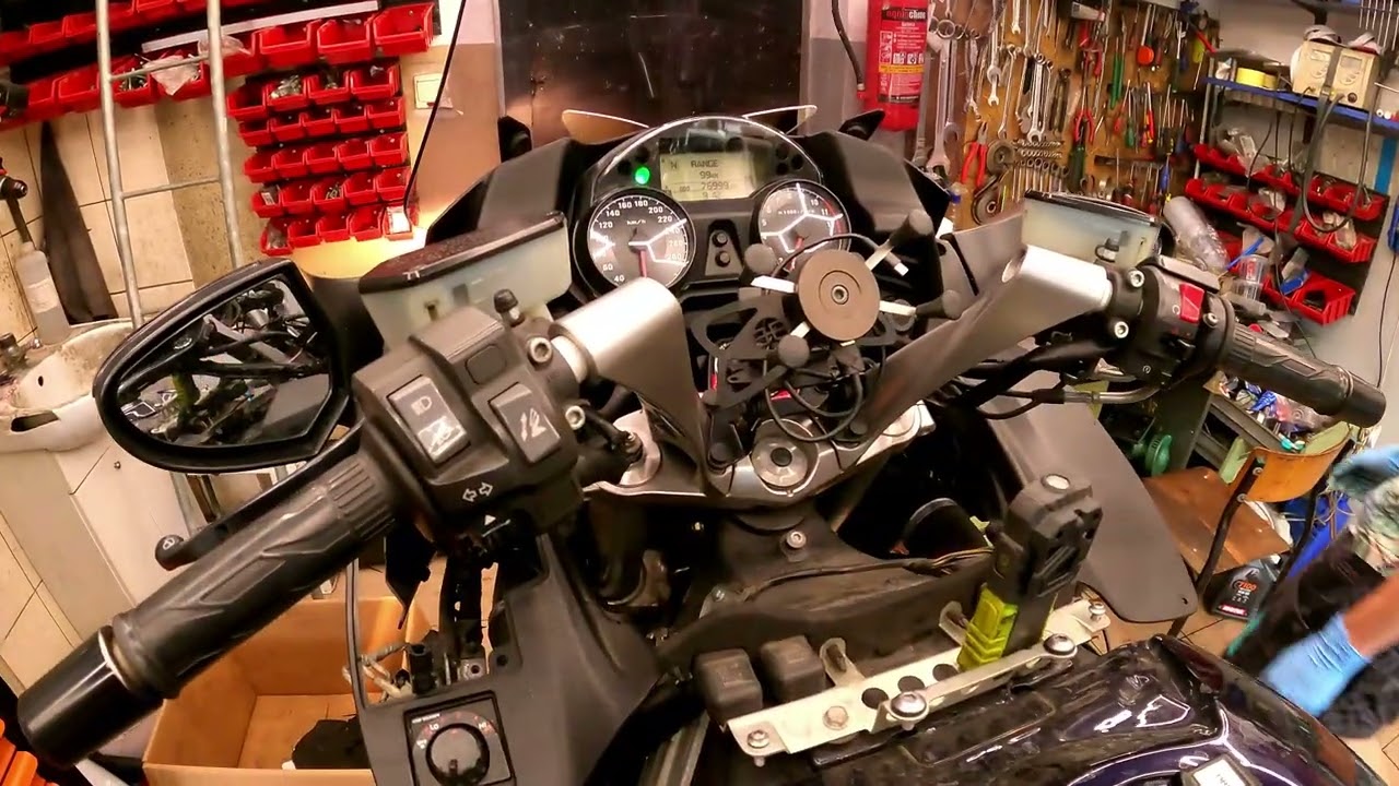 Kawasaki GTR 1400 - serwis silnika