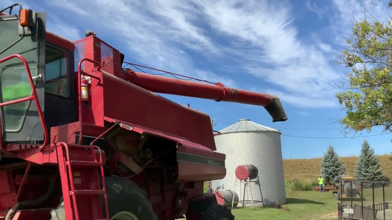 Case IH 1640 Combine