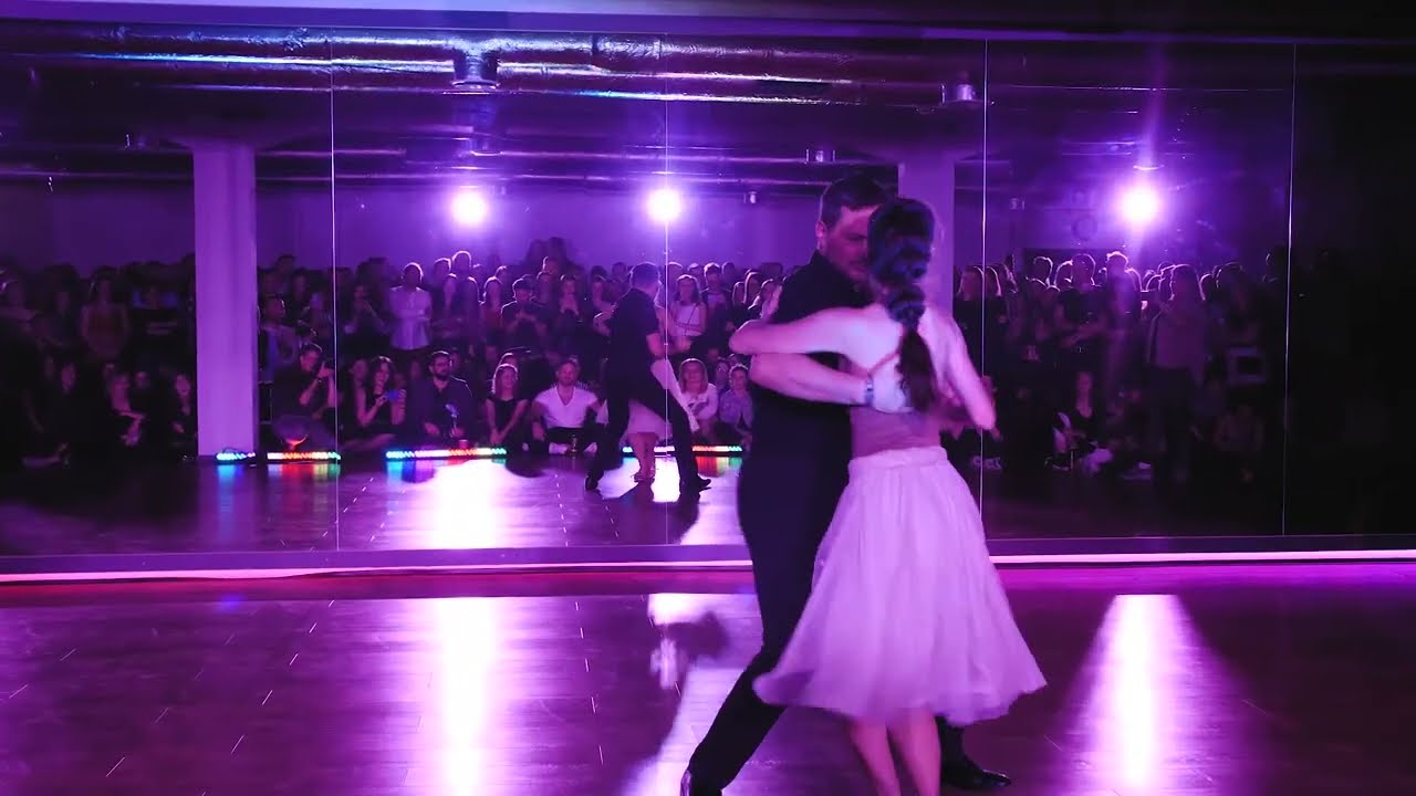 Pokaz ,,Dirty Dancing'' - 10. URODZINY NO LIMITS