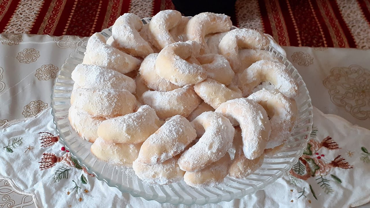 حلوى الفرماج🧀 والزبدة بدون بيض كتجي مرملة وهشيشة كذوب في الفم😋 وسريعة التحضير والمذاق ياسلام👌