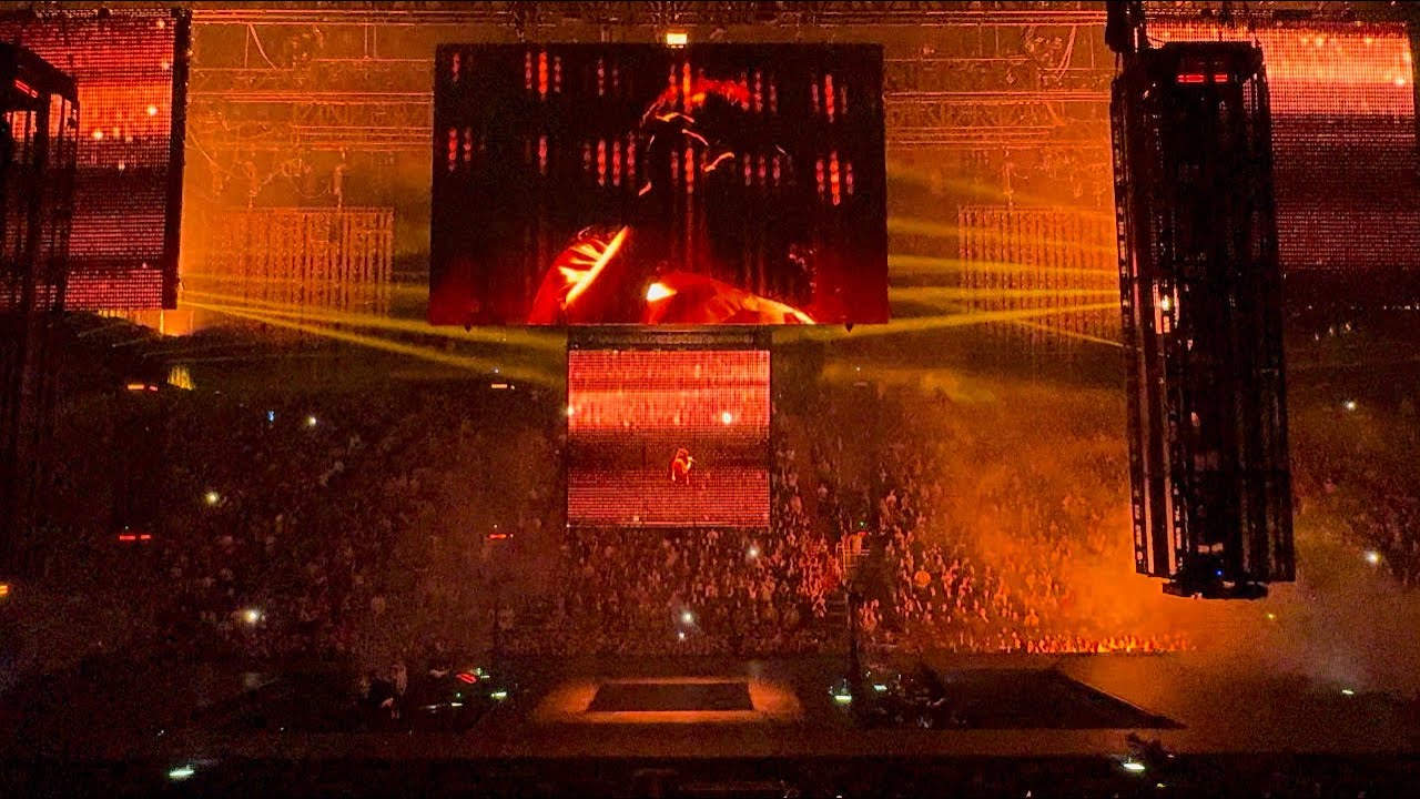 Billie Eilish LIVE - OVER NOW (Extended)(reupload) - HIT ME HARD AND SOFT Tour (Québec, Canada)
