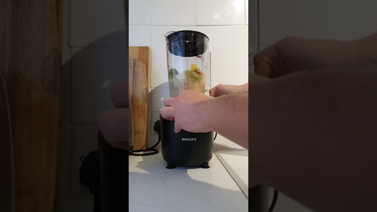 Phillips Blender 3000 Series HR2041/01 Mango And Kiwi Smoothie