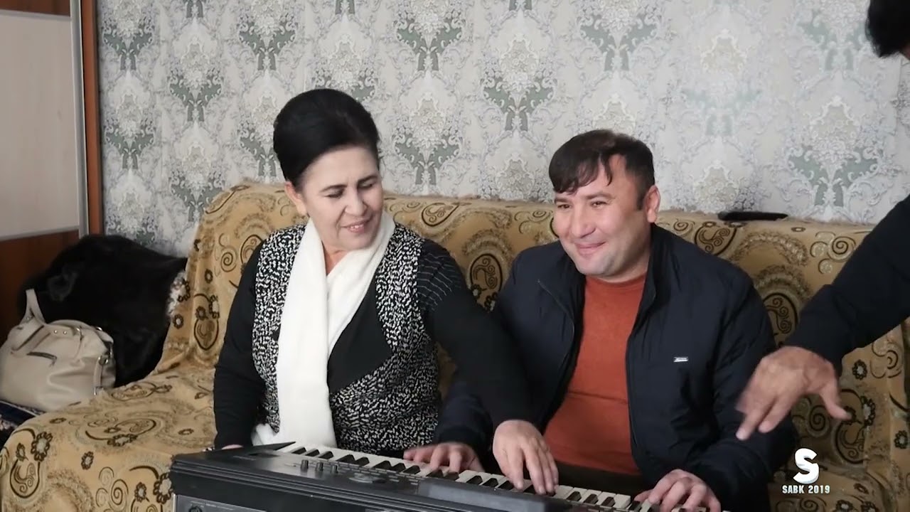 Мухаррама Шарифова бо писараш туёна