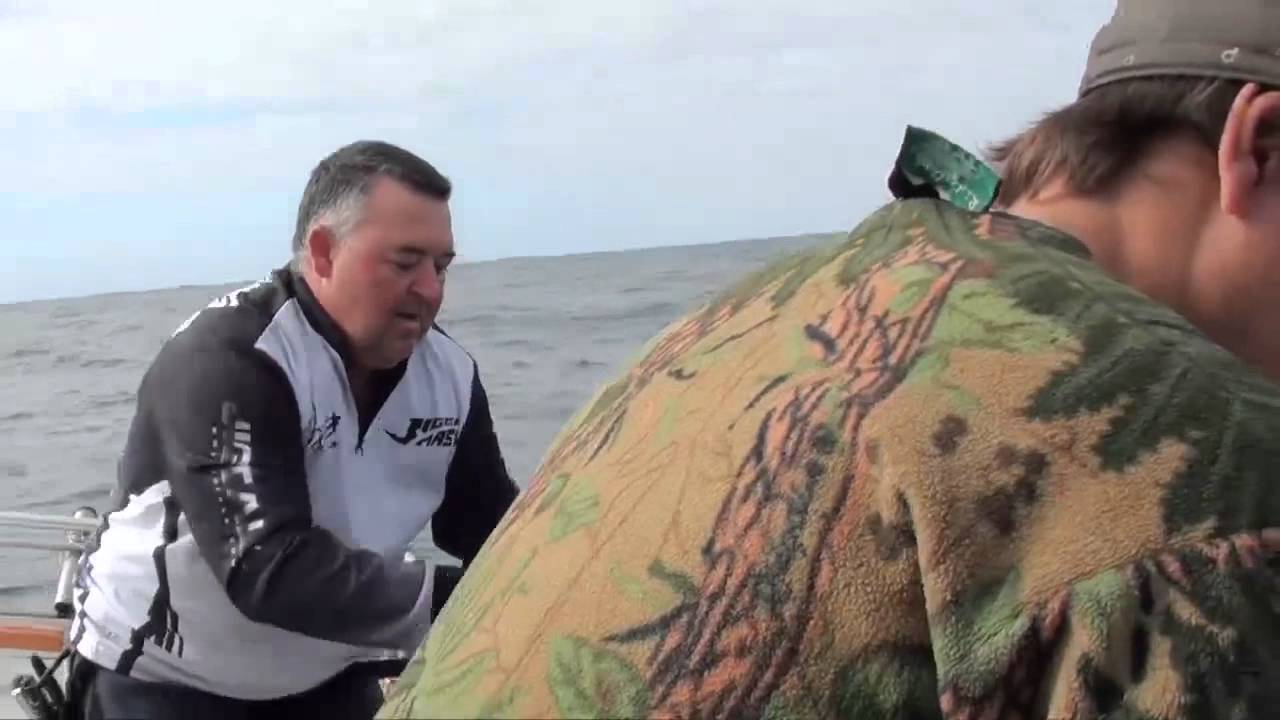 Jigging Master PE5 And Jigging Master Three Kings Special 200 VS 33KG New Zealand.mp4