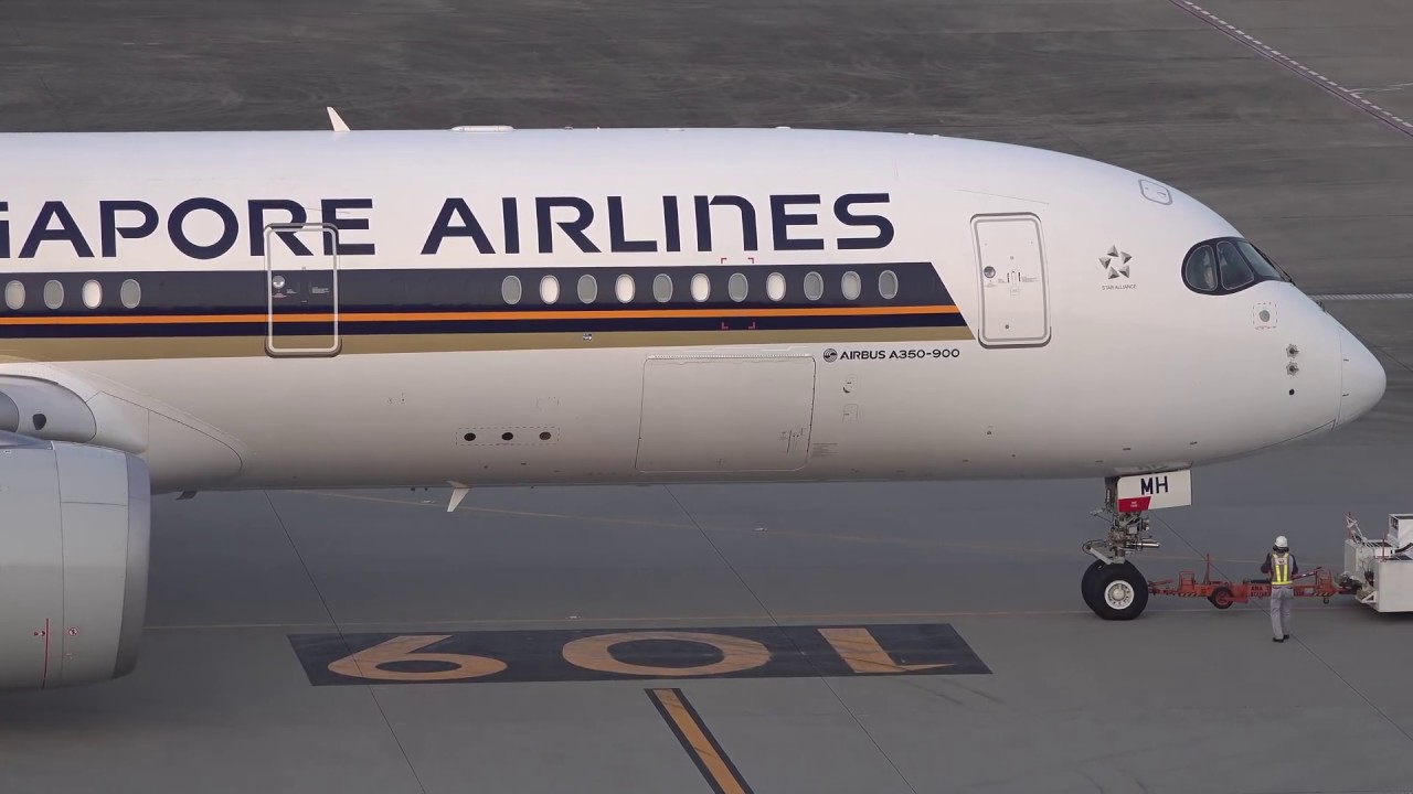 Singapore Airlines Airbus A350-900 9V-SMH Pushback and Takeoff [HND/RJTT]