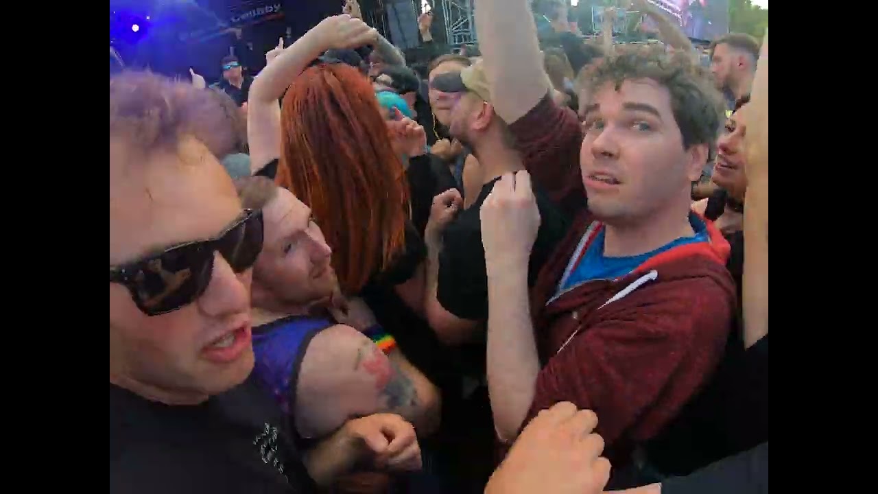 Electric Callboy - Spaceman (Live at Slamdunk South 2022)
