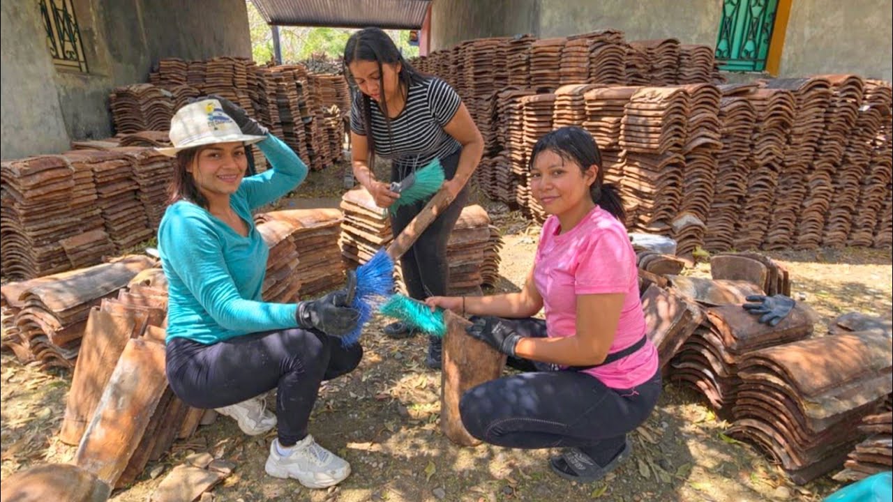 🔴😱Limpieza de tejas /CHICAS SALVADOREÑAS 