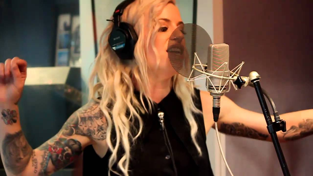 Gin Wigmore 