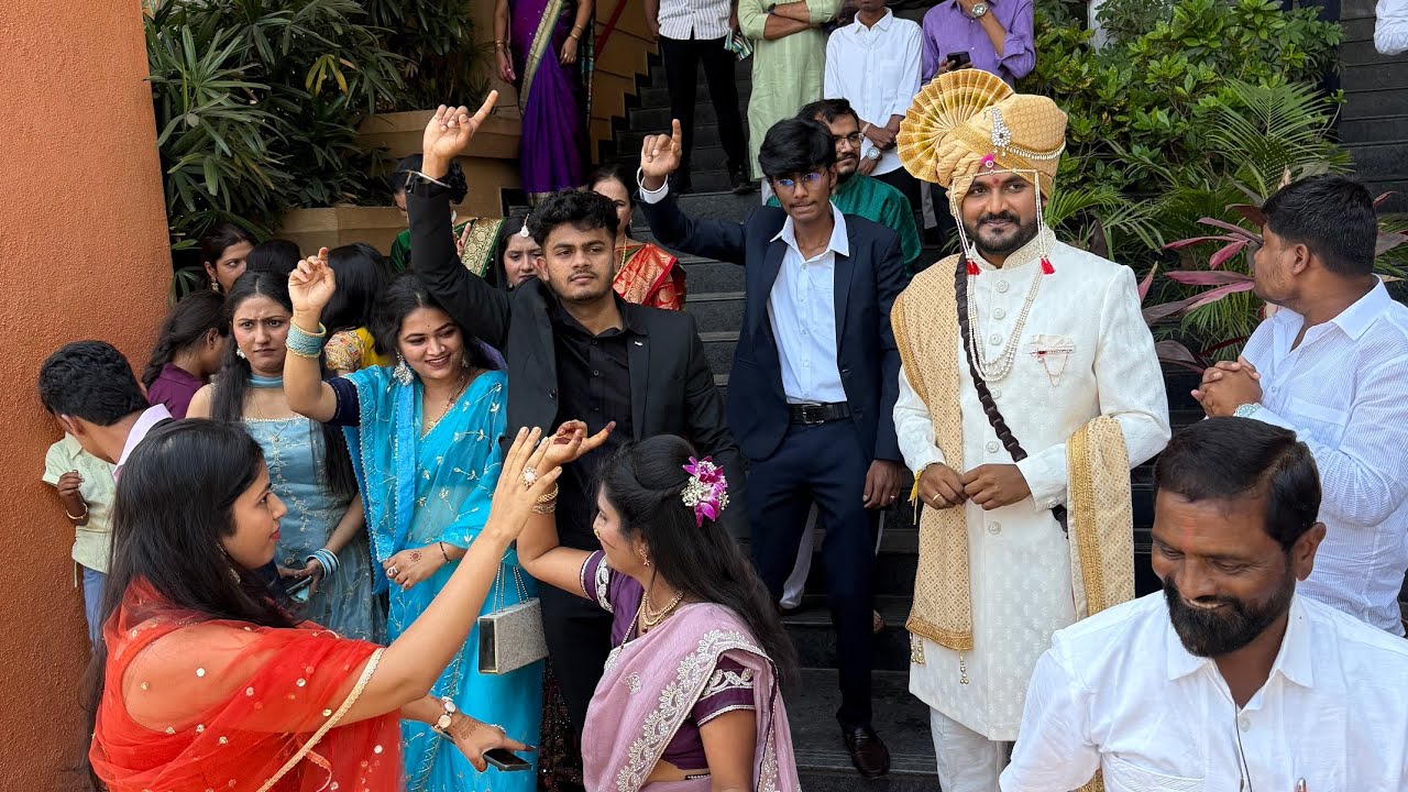भावाच्या लग्नात बहिणींचा राडा!! Bhai ki shadi full enjoy 🤩🕺💃 #viralvideo  #vlogs #wedding #dance