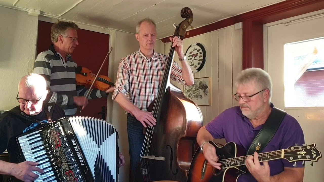 Träning hos Lill Stickan, Peter, Lasse, Johan