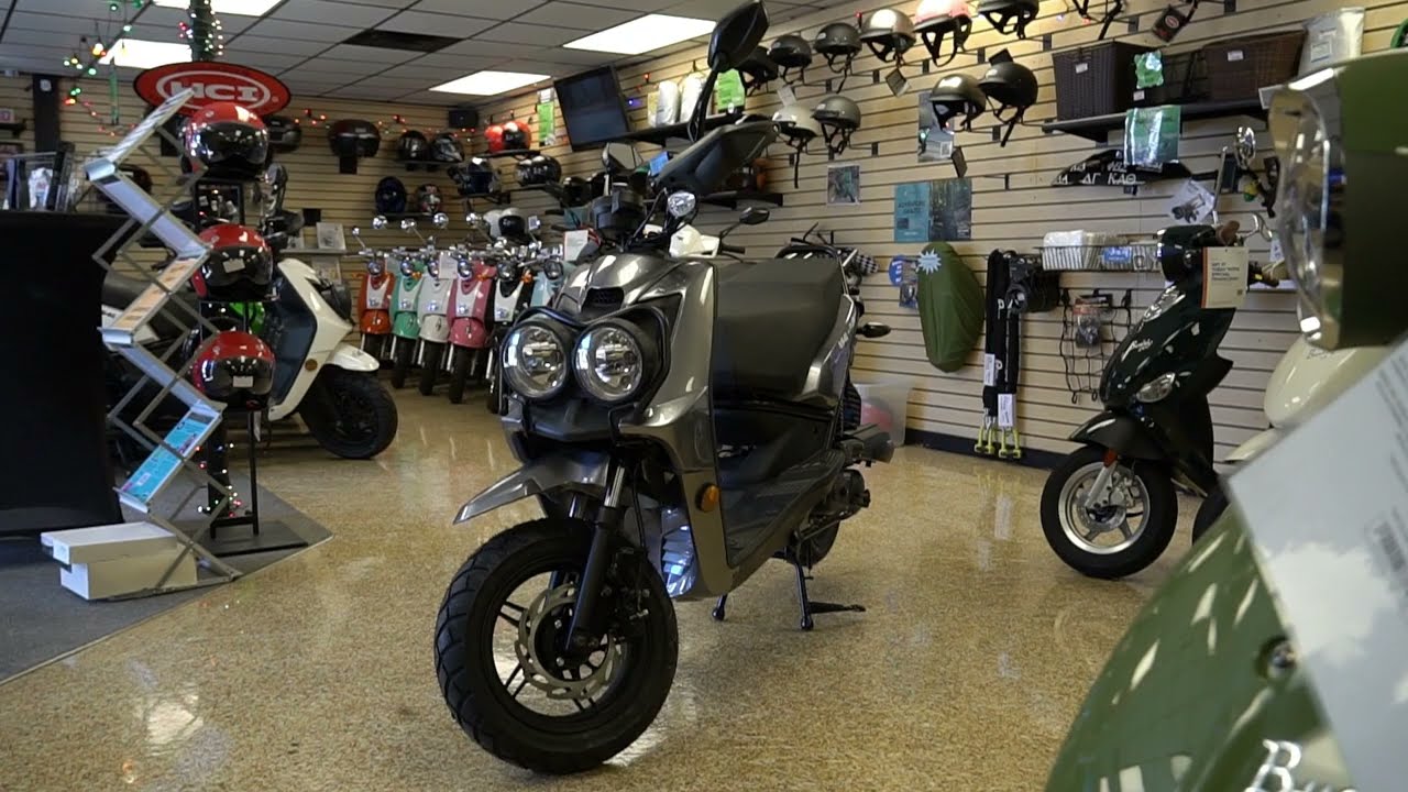 Wolf Rugby | Wolf Brand Scooters 49cc Scooter at New Scooters 4 Less in Gainesville, FL