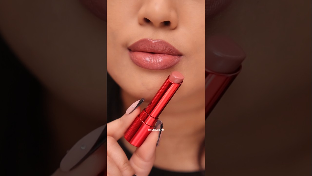 Sinister 🤍 ISSY Lip Bullet True Satin #lipswatches #issy #makeupswatch