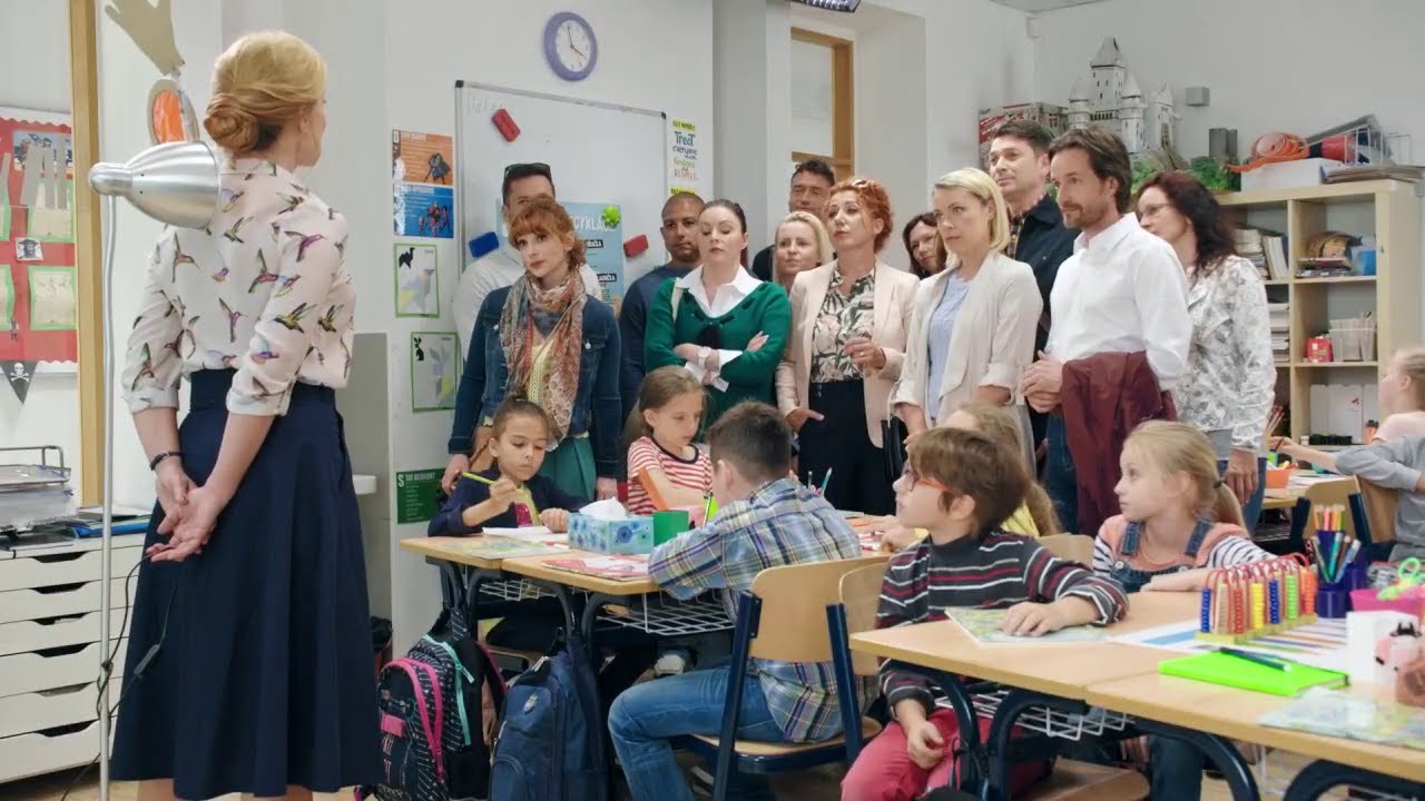 Kedy mávať a kedy nie (BOLA RAZ JEDNA ŠKOLA)