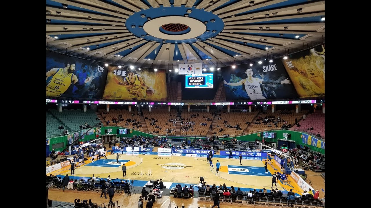Korean Basketball in Seoul: Samsung Thunders (Sports Vlog #8)